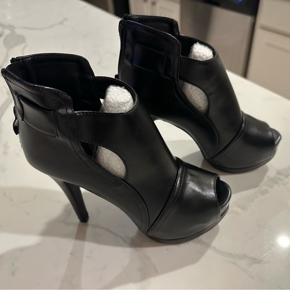 Peep Toe Ankle Pumps, Black, Size 6.5 (US) / 37 (Euro) - Picture 2 of 3